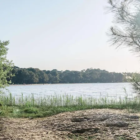 Plage: Duplex Pour 4 Personnes *